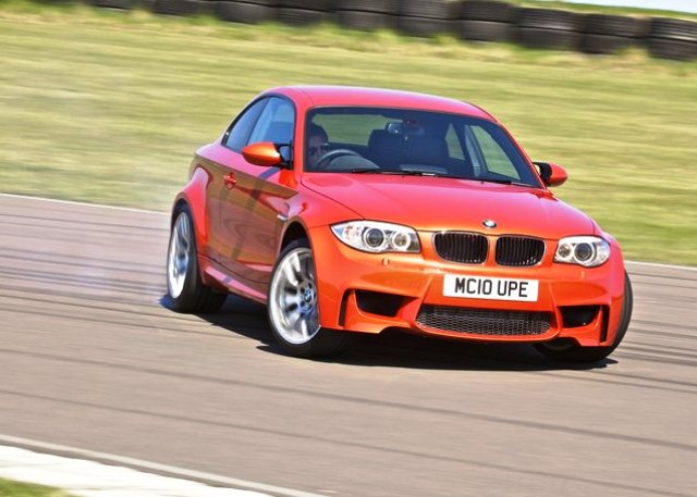 BMW-1-Series_M_Coupe_UK_Version_2011_800x600_wallpaper_14