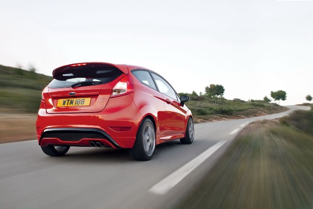 2012-ford-fiesta-st (4)