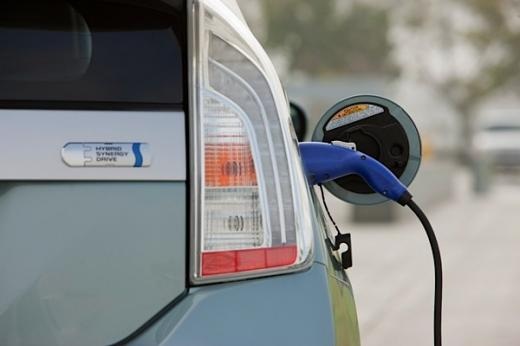 toyota-plugin-prius(1)