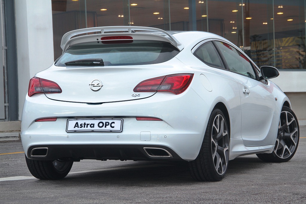 2012 Opel Astra GTC OPC