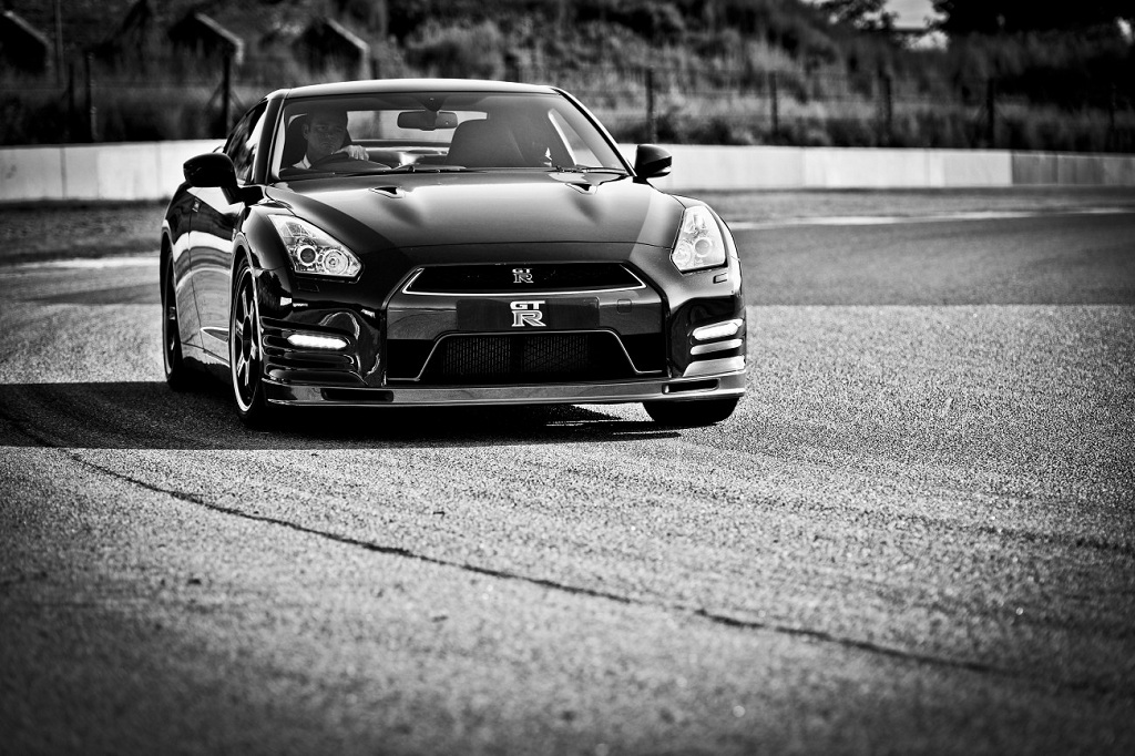 2013-Nissan-GT-R-Trackpack (1)