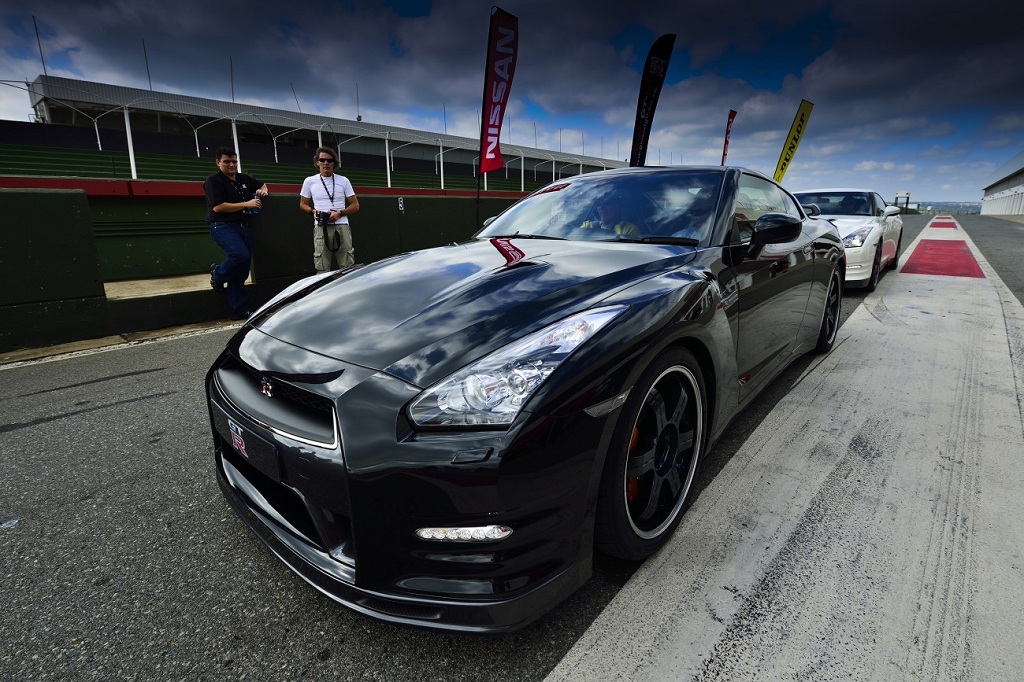 2013-Nissan-GT-R-Trackpack (4)