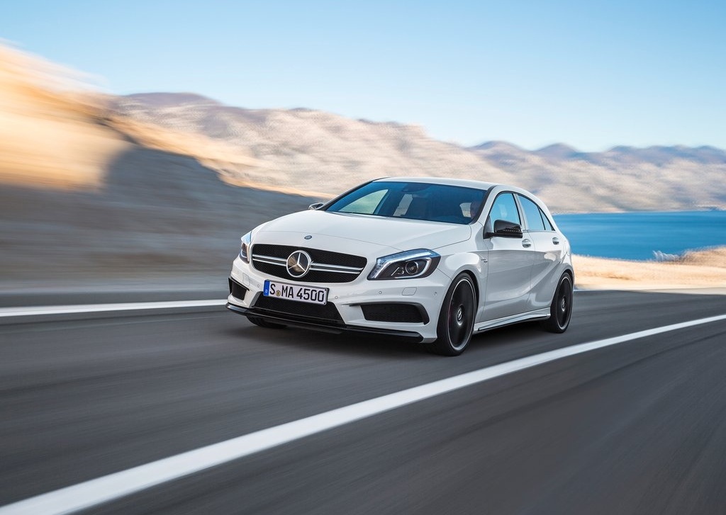 Mercedes-Benz-A45-AMG (4)