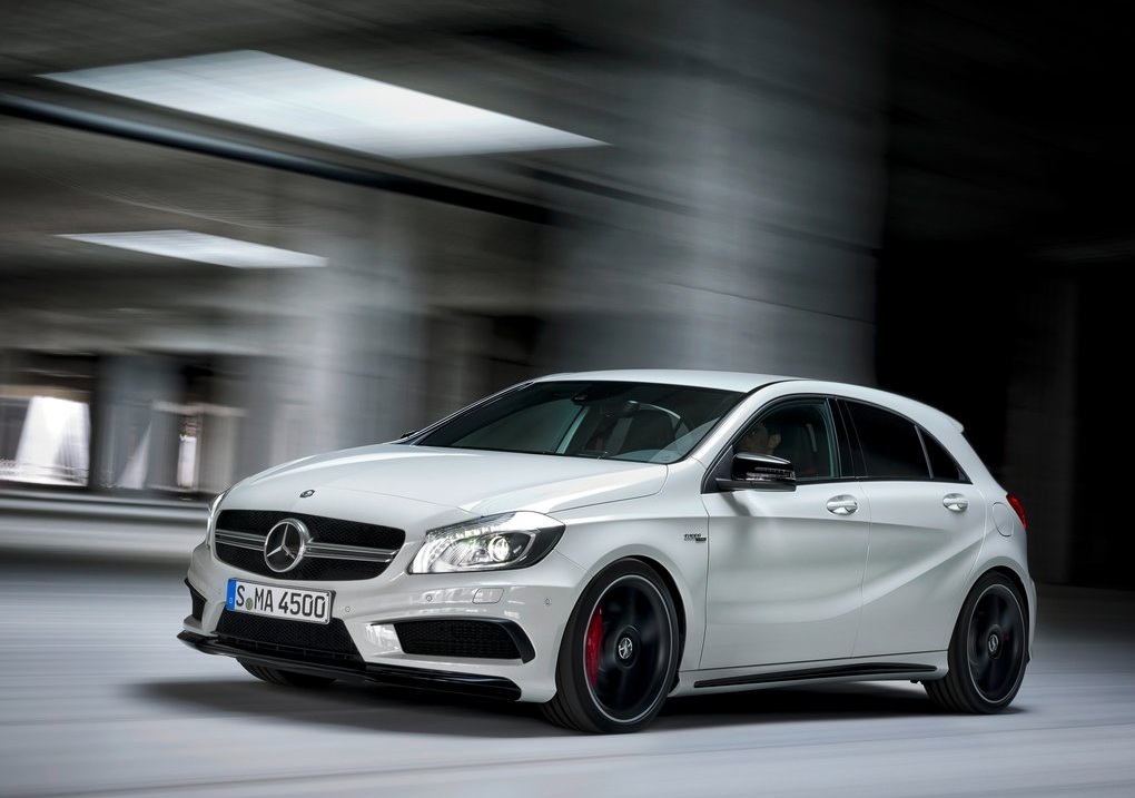 Mercedes-Benz-A45-AMG (8)