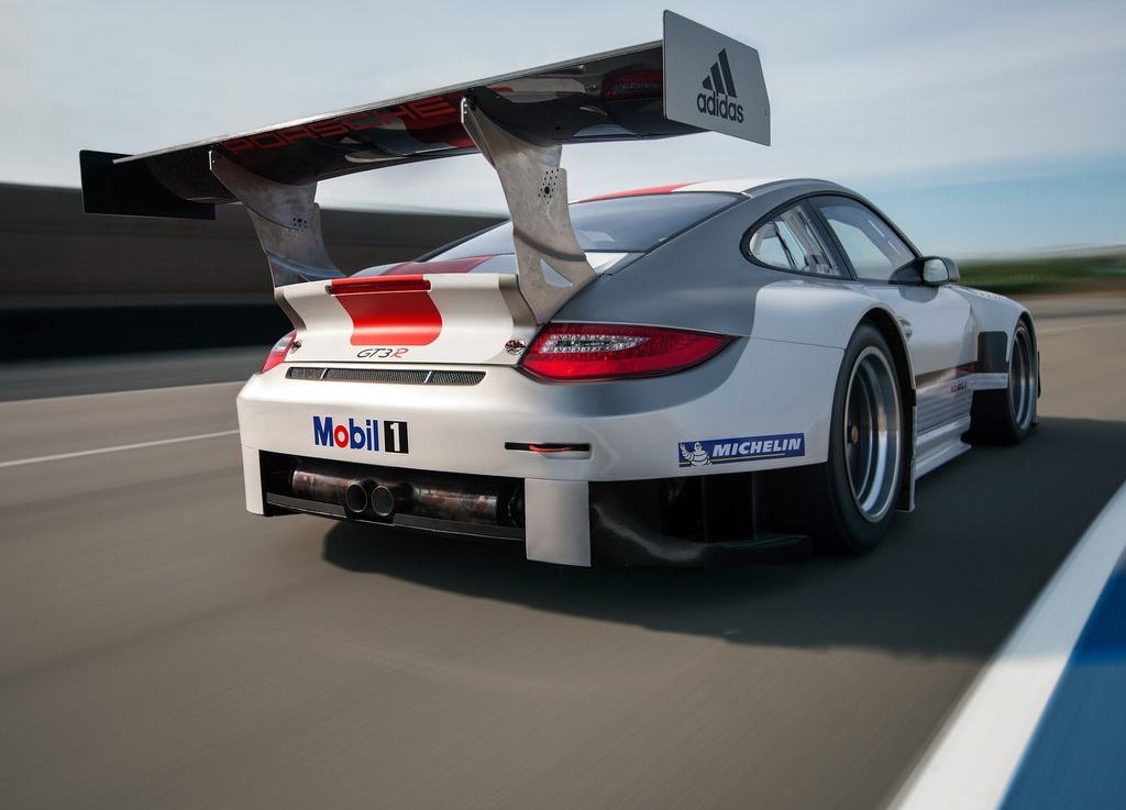 Porsche-911-GT3-R (3)