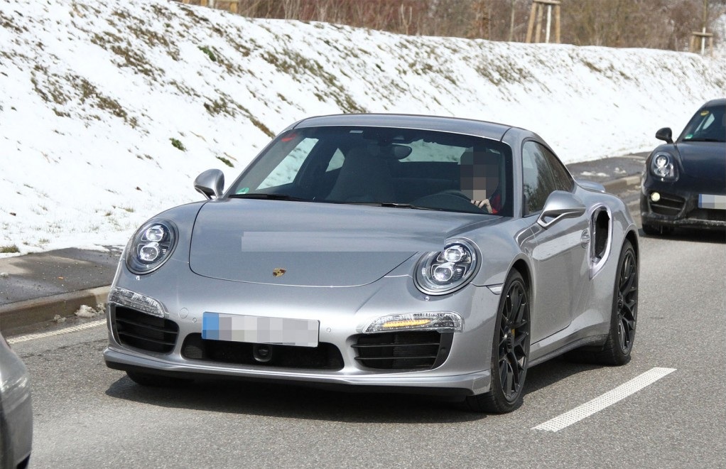 Porsche-911-Turbo-Spied (1)