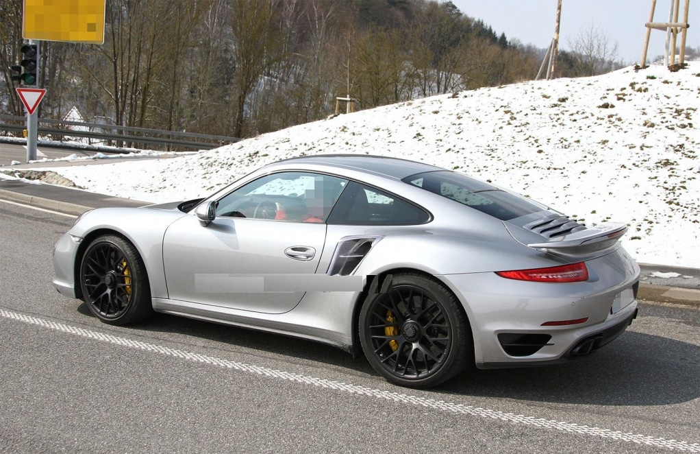 Porsche-911-Turbo-Spied (2)