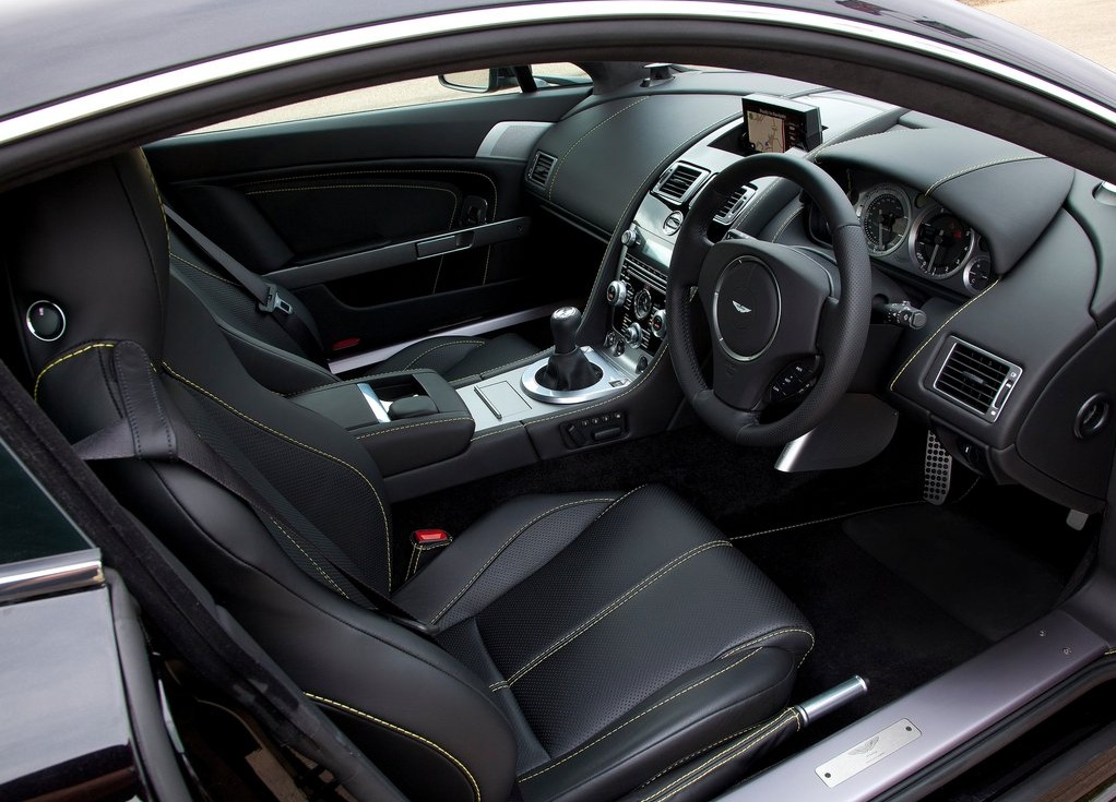 Aston-Martin-V8-Vantage (4)