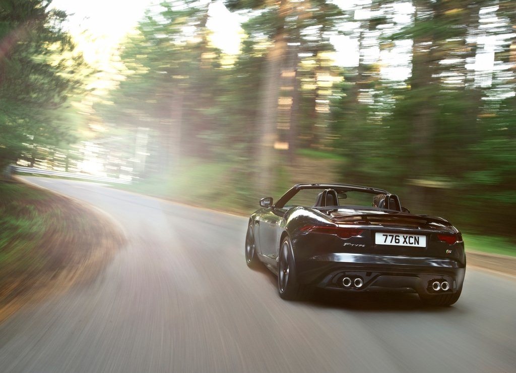 Jaguar-F-Type (1)