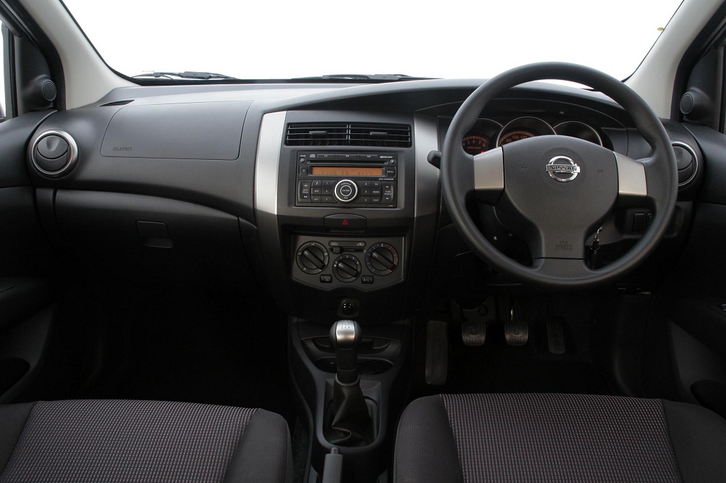 Nissan-Livina-XGear (4)