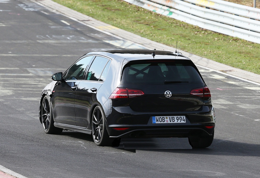 VW-golf-r-spied (3)