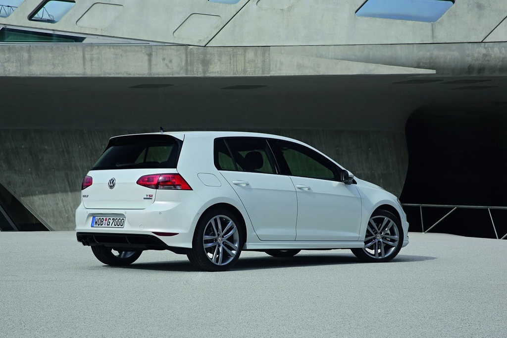 Volkswagen-Golf-R-Line (1)