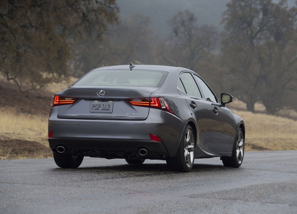 2013-Lexus-IS (4)