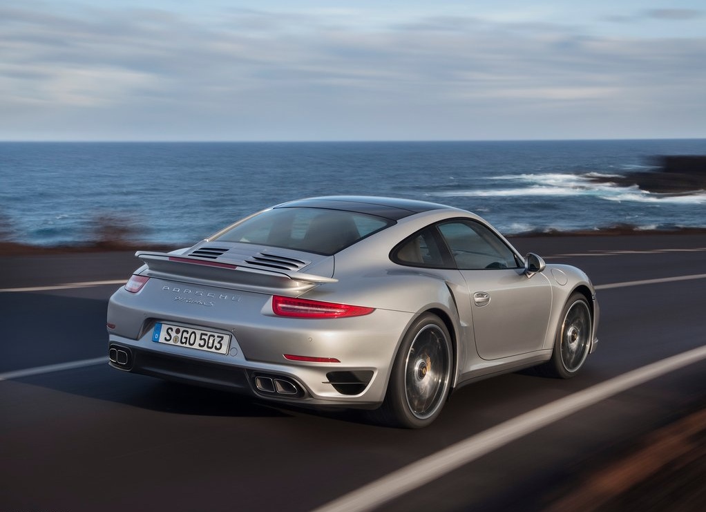2013-Porsche-911-Turbo-S (3)