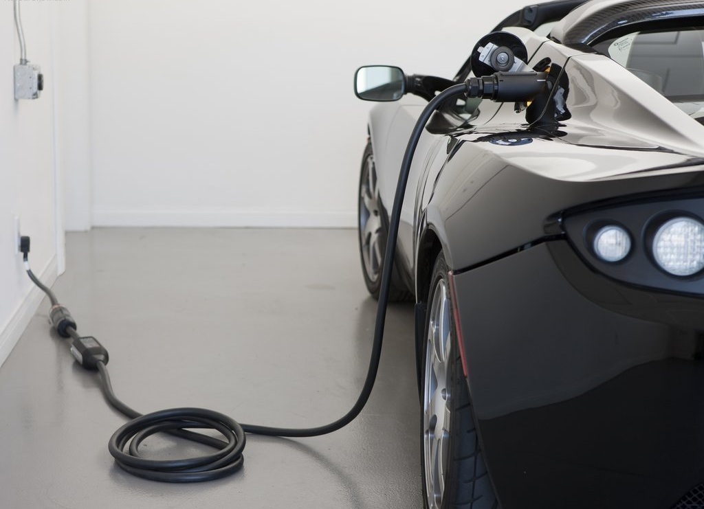 Chris-Porritt-Joins-Tesla (1)