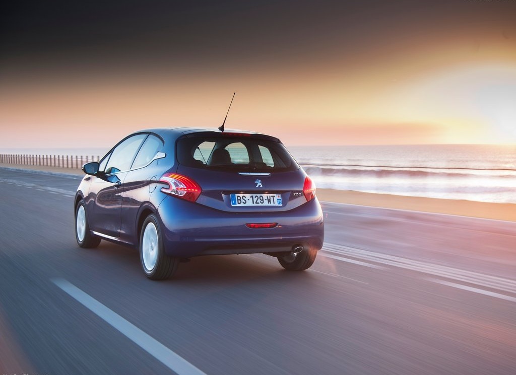 Peugeot-208-Economy-Run (1)