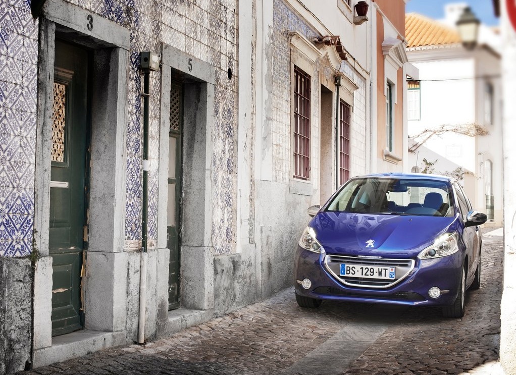 Peugeot-208-Economy-Run (2)