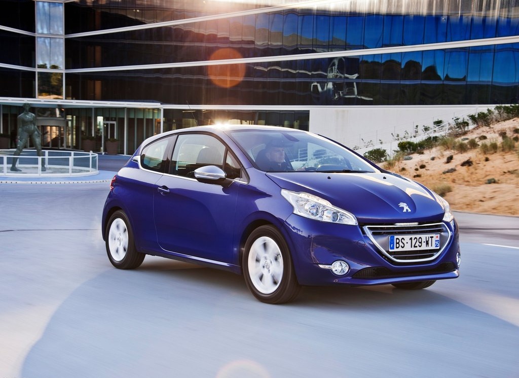 Peugeot-208-Economy-Run (4)