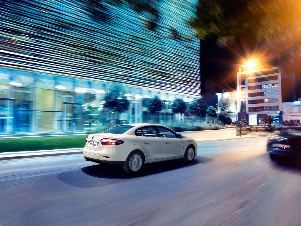 Renault-Fluence (2)