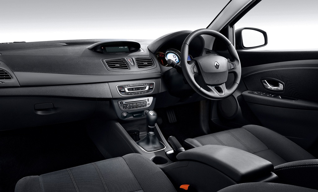 Renault-Fluence (4)