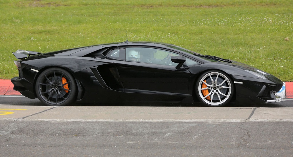 spy-shots-lamborghini-aventador-sv (2)