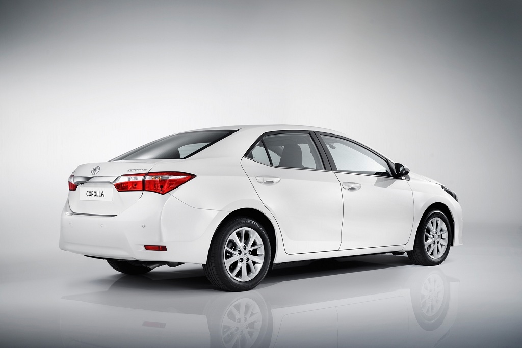 2013-Toyota-Corolla (2)