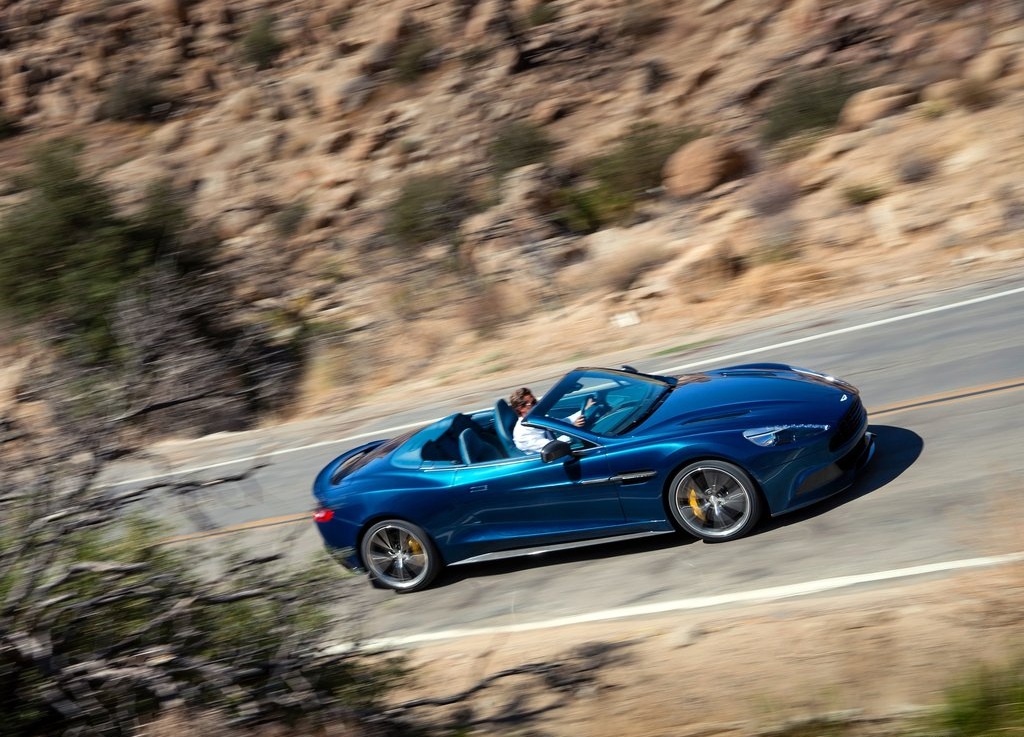 Aston-Martin-Vanquish-Volante (3)
