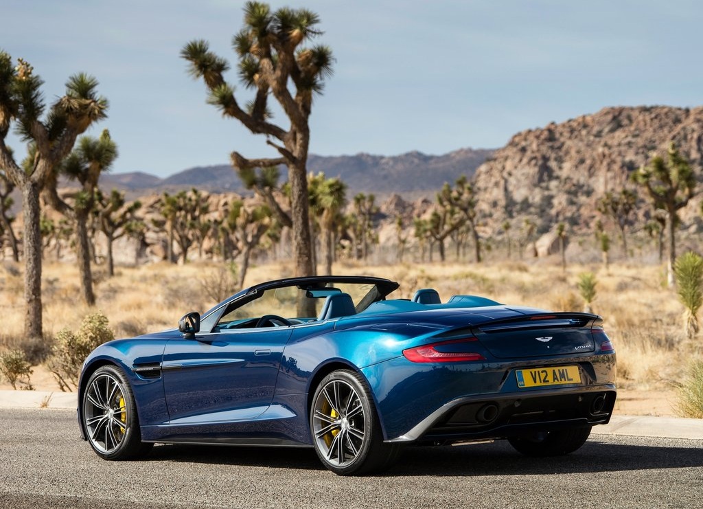 Aston-Martin-Vanquish-Volante (5)