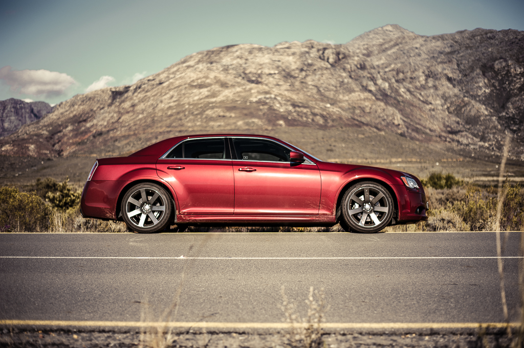 Chrysler-300C-SRT8 (4)