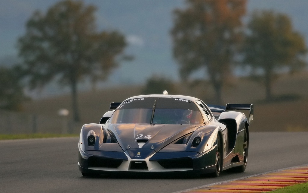 Ferrari-FXX (1)