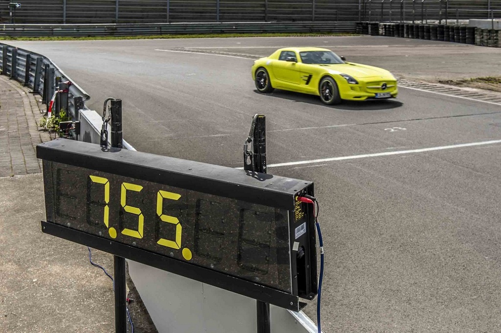 Mercedes-Benz-SLS-AMG-EV (4)
