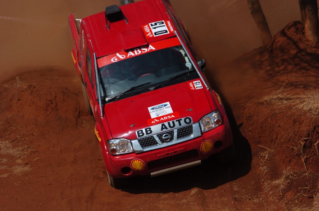 Racing Nissan NP300 Hardbody