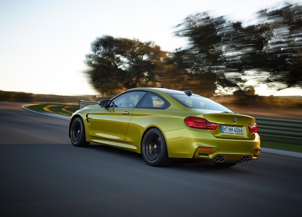 BMW-M4-Coupe (3)