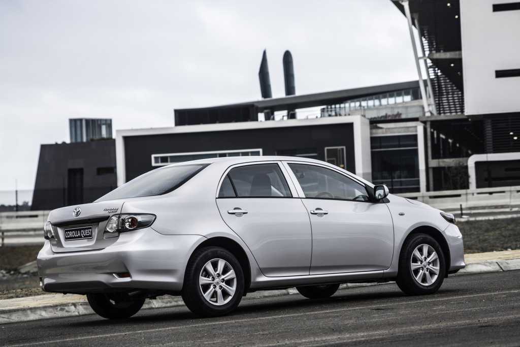 Toyota-Corolla-Quest-2014-3