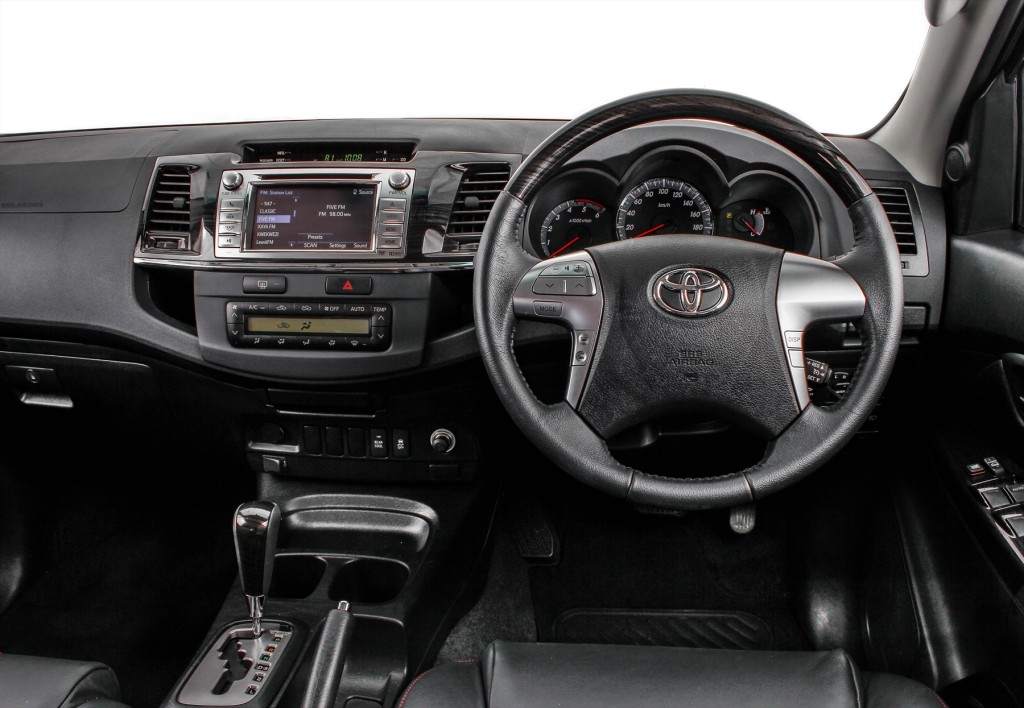fortuner-epic-16_1800x1800 (1)