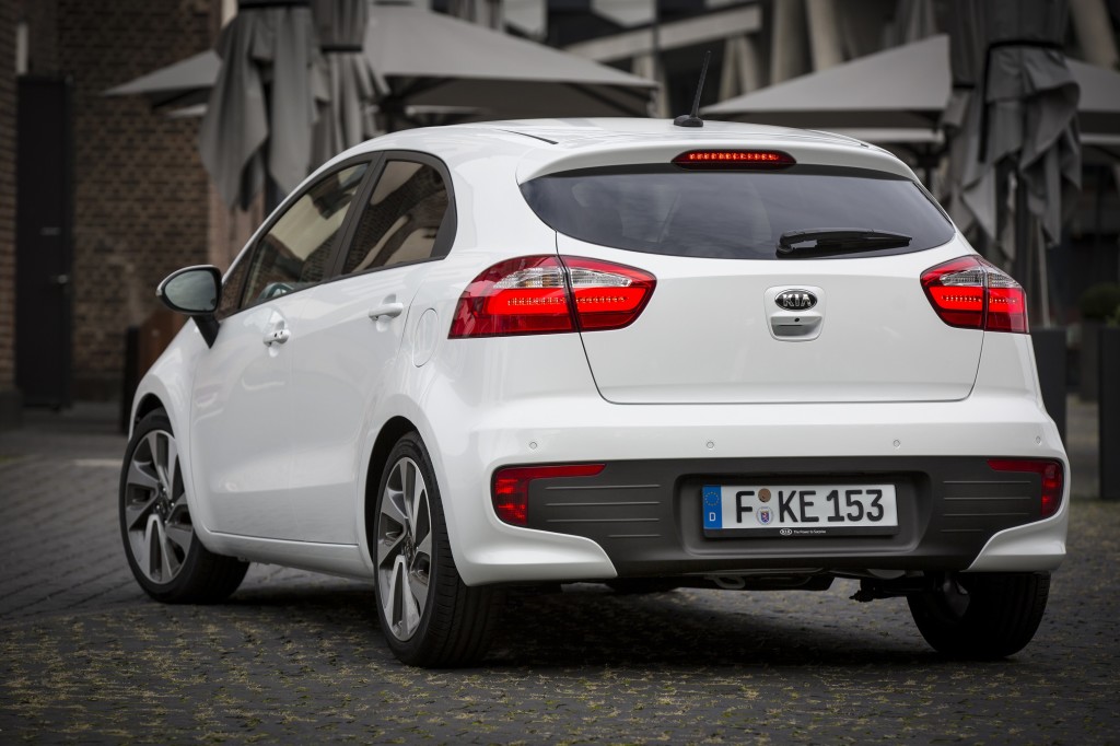 Kia Rio 2015 (2)