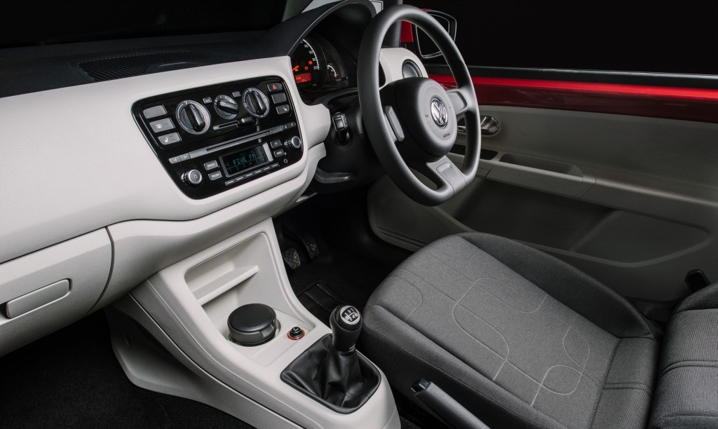 volkswagen up! 2015 (5)