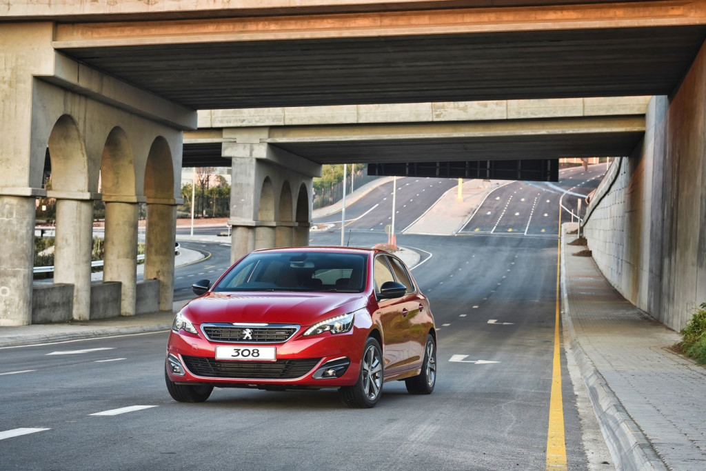 Peugeot 308 (2)