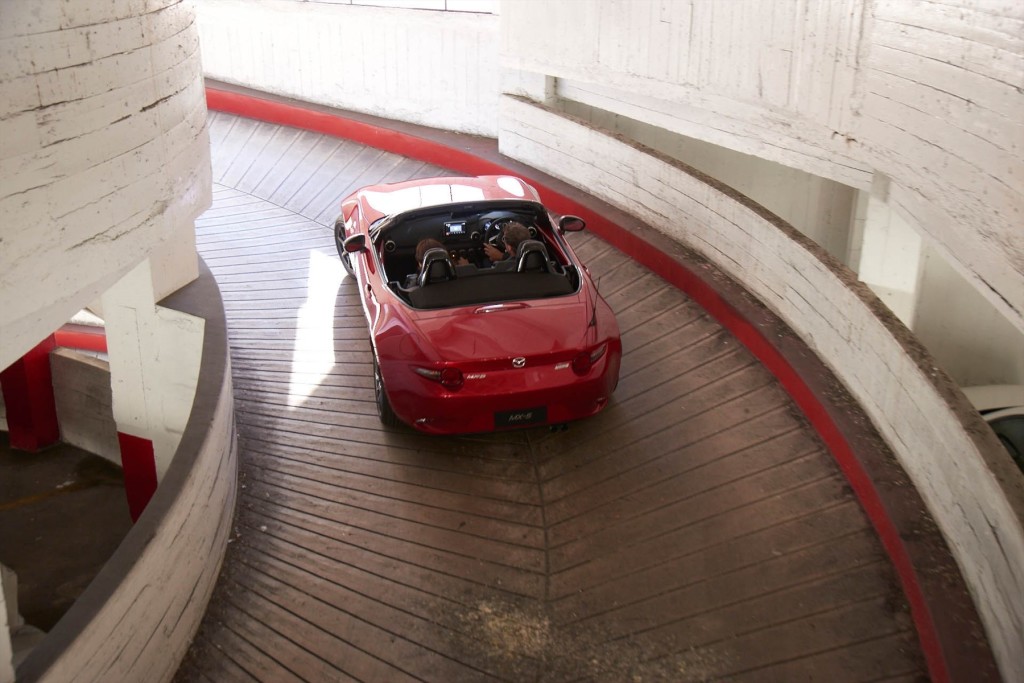 roadster-16-l-ja-225_2869_1800x1800-420066