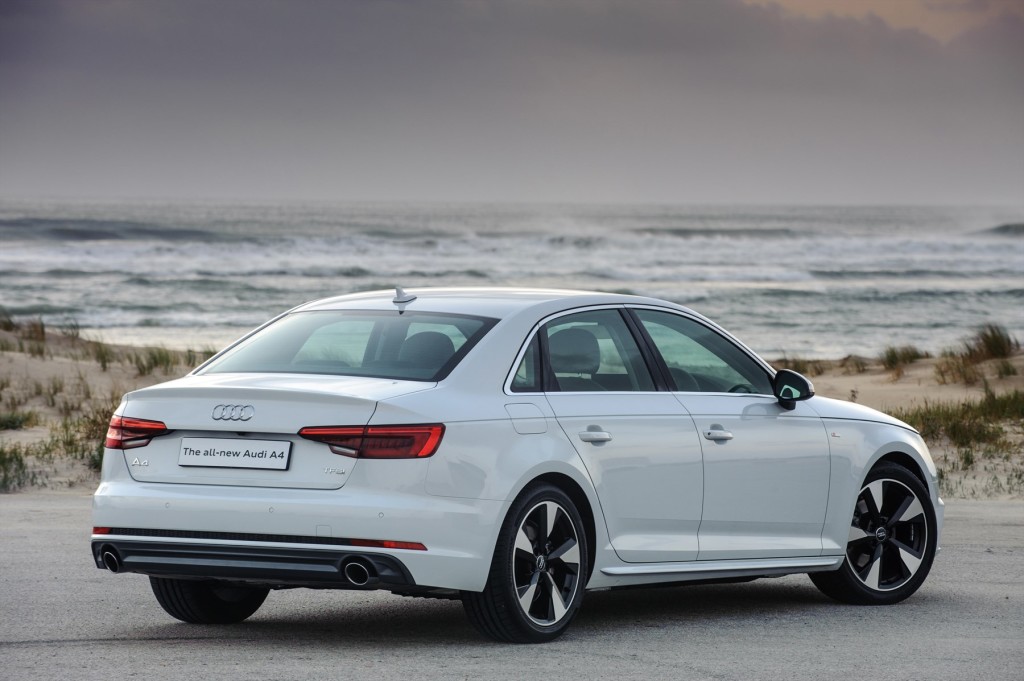 13_audi-a4_1800x1800-427973