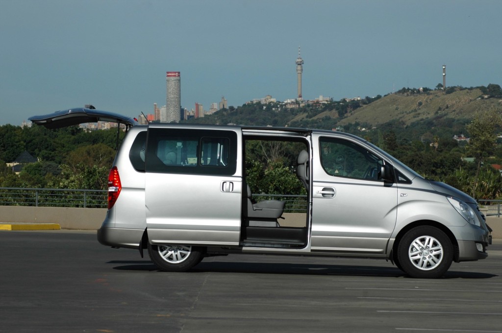 Hyundai H-1 (1)