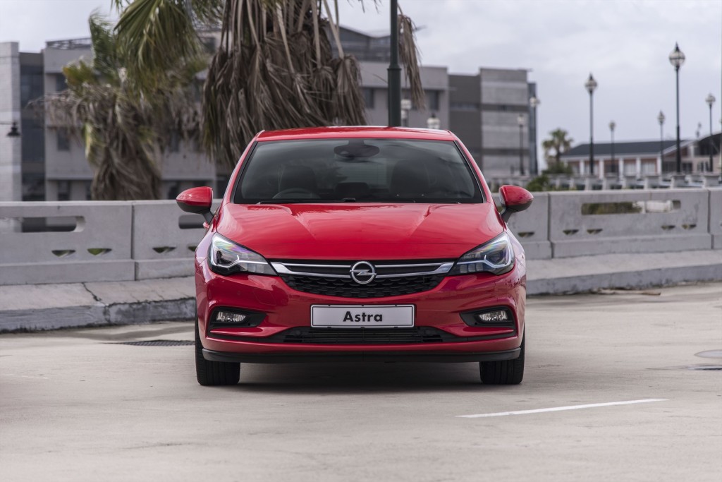 Opel Astra Sport (1)