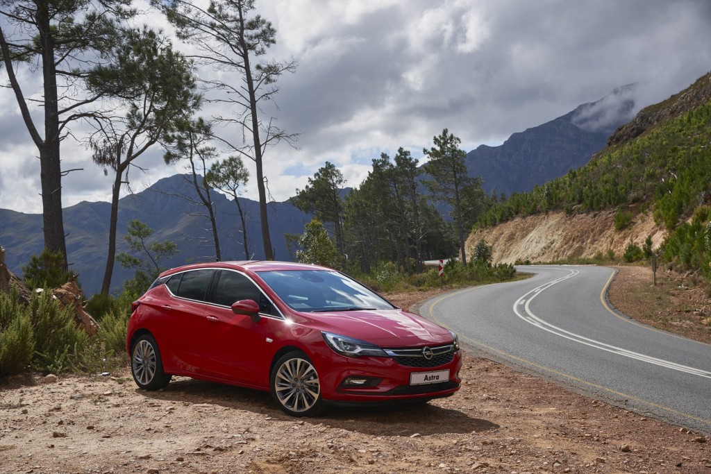 Opel Astra Sport (2)