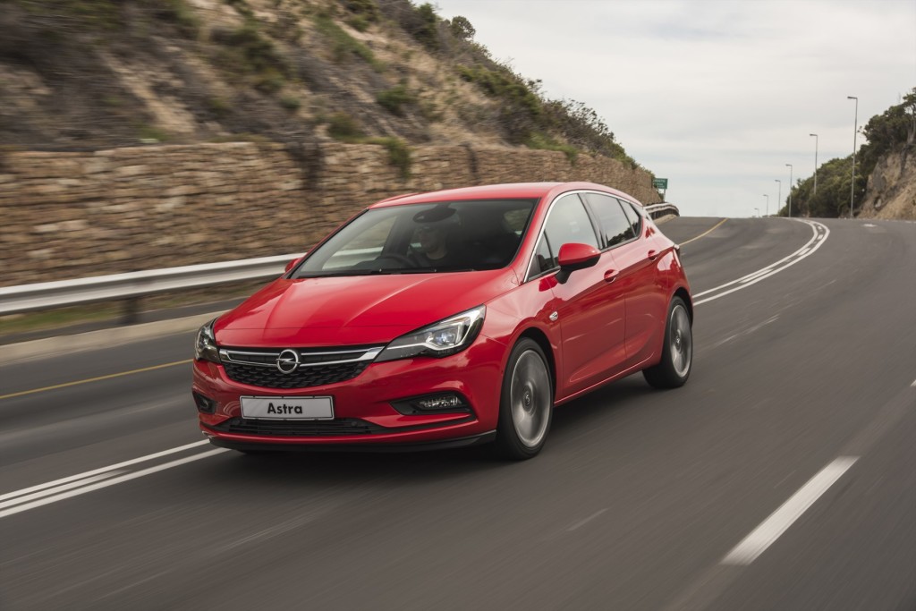 Opel Astra Sport (6)
