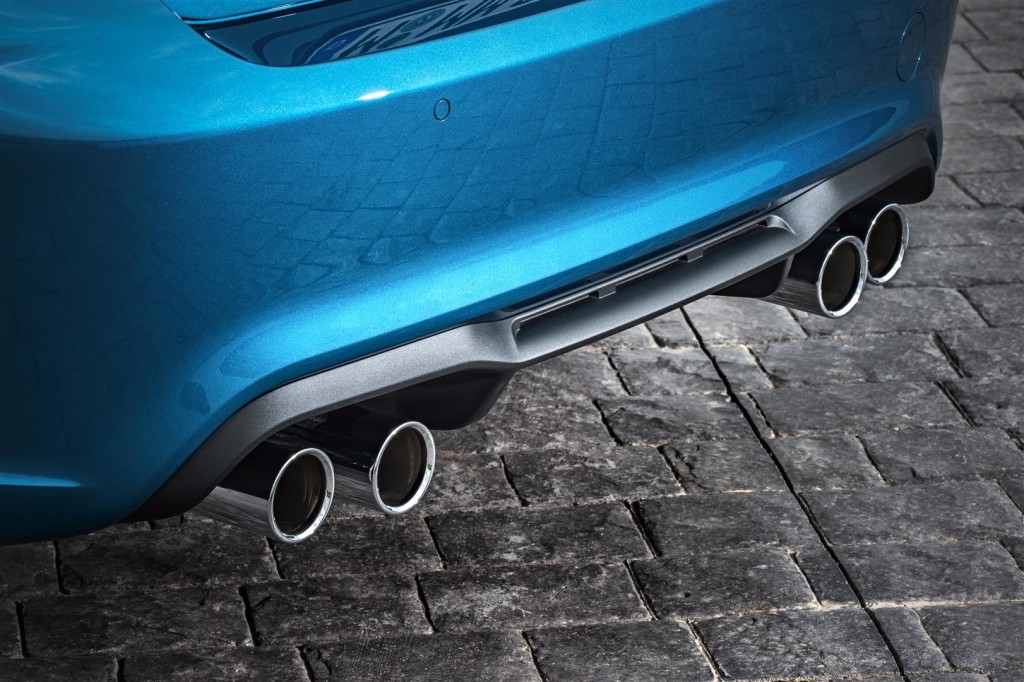 P90199697_highRes_the-new-bmw-m2-coupe (Large)