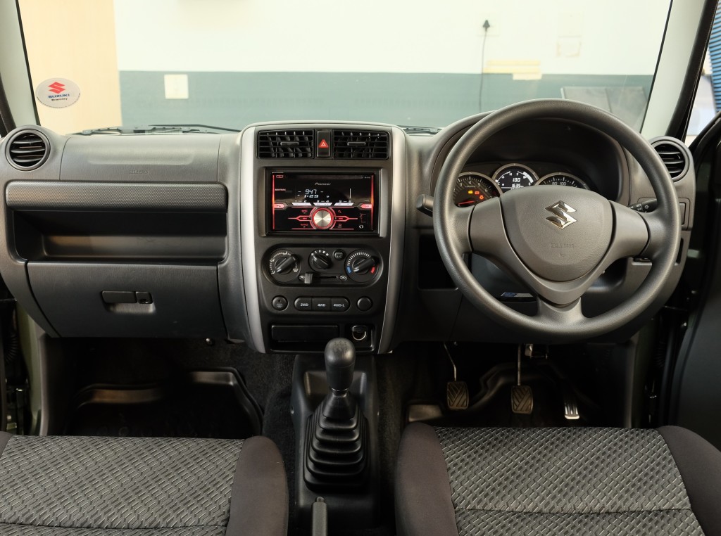 Suzuki Jimny (2)
