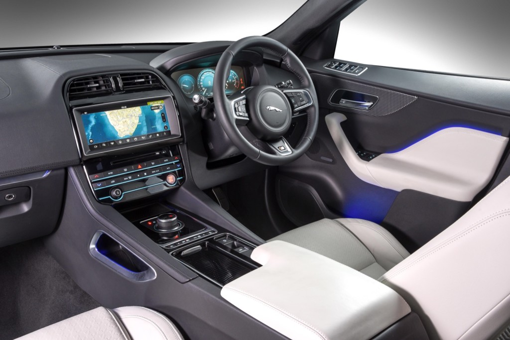 Jaguar F-Pace (5)