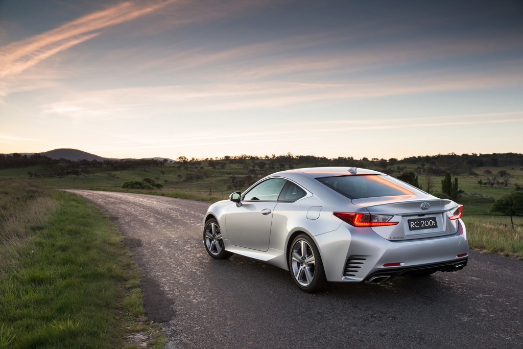 Lexus RC200t (1)