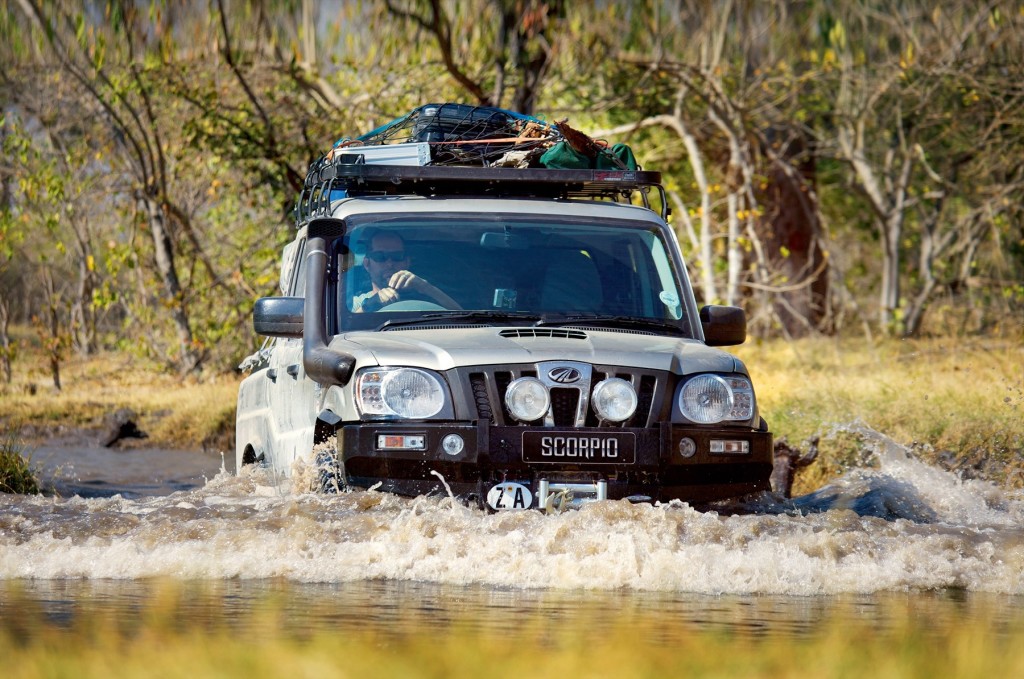 scorpio-pik-up-dc-adventure-lifestyle-2-300dpi-rgb_1800x1800