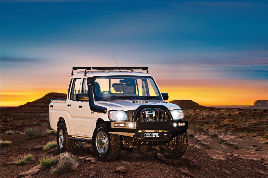 scorpio-pik-up-dc-adventure-lifestyle-3-300dpi-rgb_1800x1800